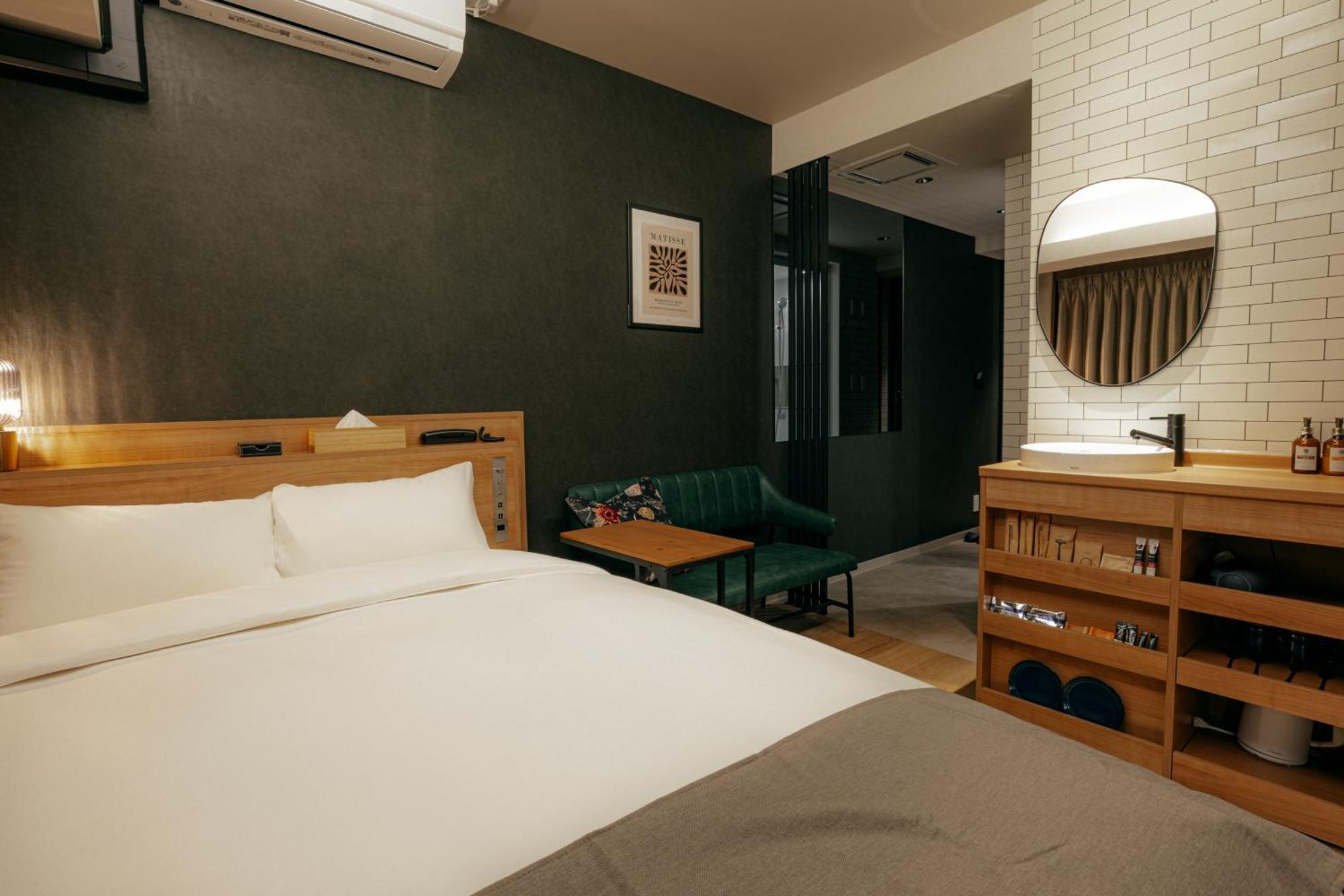 The Loop Hotel *
